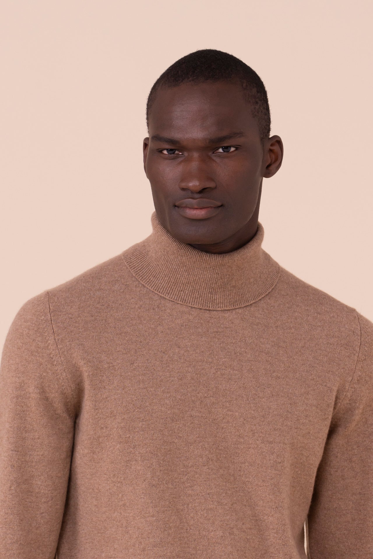 Derby Cashmere Turtleneck in iconic colors - Image 4